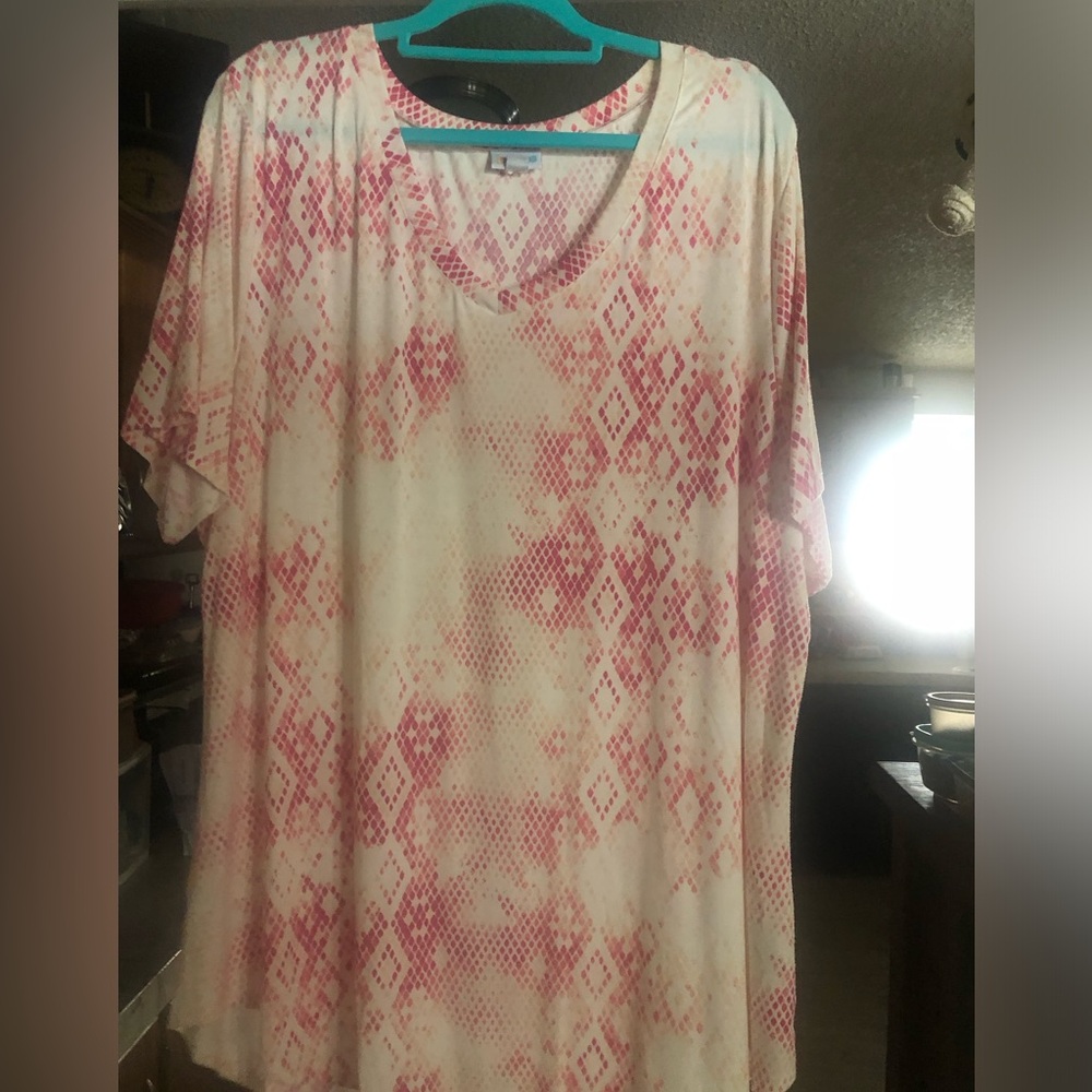 LuLaRoe Iris Pink and Cream Snake Print Short Sleeve Tee 2XL